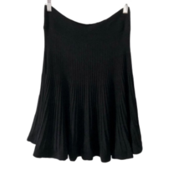 Rebecca Taylor Pleated Black Stretch Skirt Size Medium - Picture 5 of 8